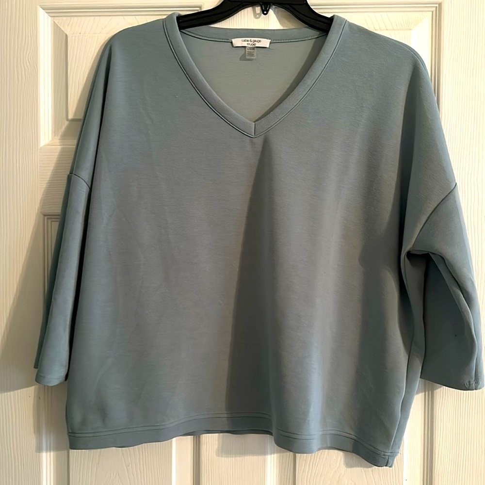 Cable and gauge studio XL women’s top,super soft